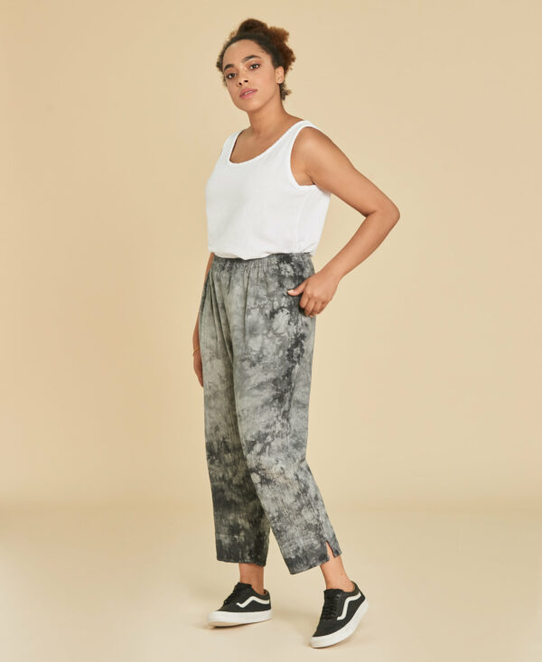 Soldes 55 Pantalon ⅞ fluide en coton avec poches Fiona couleur Tie and Dye