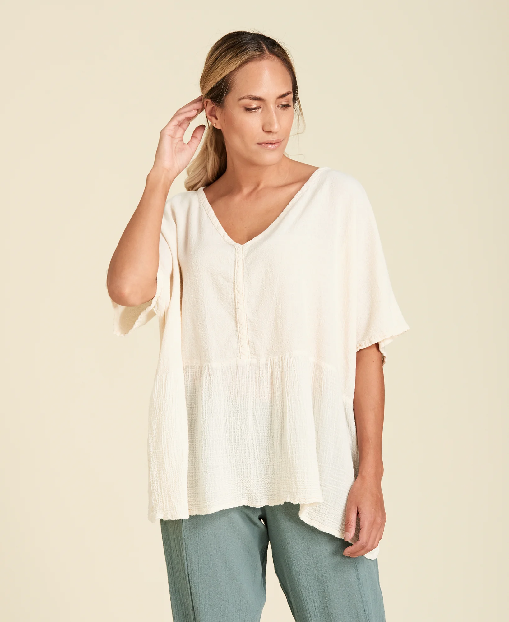 Blouse ample en coton à manches courtes London en couleur Bone