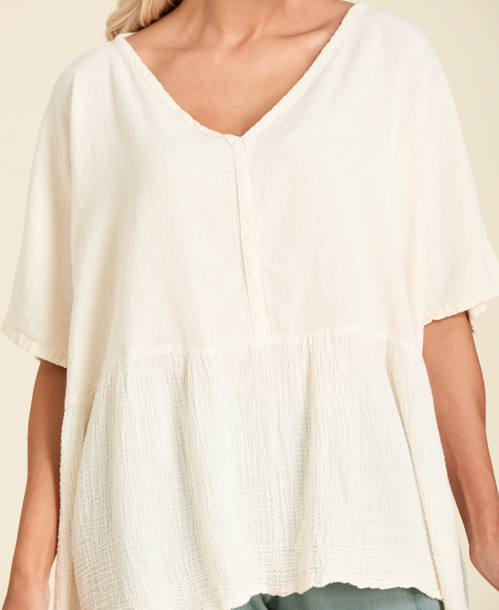 Blouse ample en coton à manches courtes London en couleur Bone