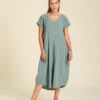Robe mi-longue en coton manches courte et col V Natalie en couleur Agave