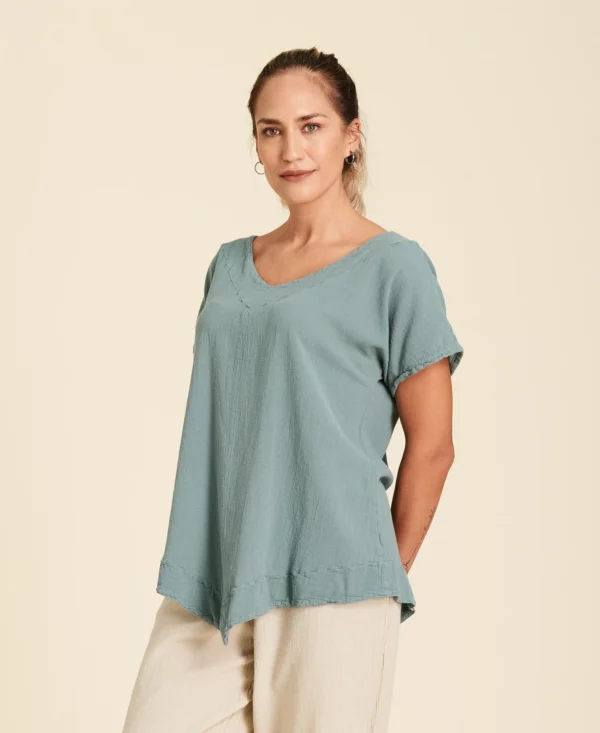 Soldes 26 Blouse ample en coton manches courtes col V Venice en couleur Agave