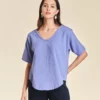 Blouse en coton à manche courte et col V arrondi